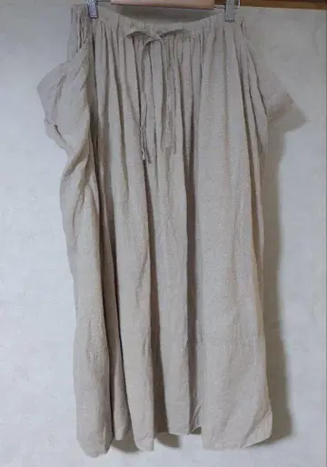 베리떼꾸르 Veritecoeur 린넨 롱 스커트 베이지