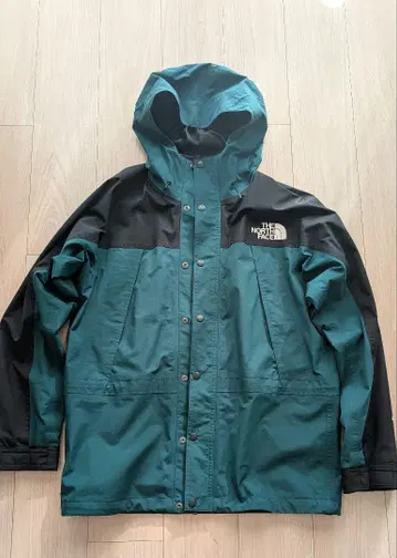 THE NORTH FACE