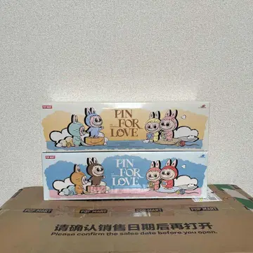 POP MART PIN FOR LOVE MONSTERS 2개 세트