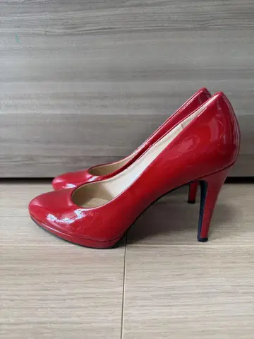 DIANA 빨간색 하이힐 펌프스 23.5cm