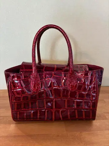 VIA DOAN 비아도안 핸드백 악어 엠보싱 빨간색