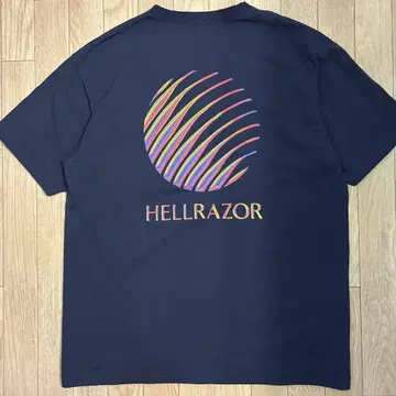 Hellrazor 프린트 티셔츠