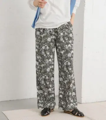 [ 새상품급 ] 도어즈 플라워 프린트 이지 팬츠 차콜 S