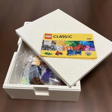 LEGO CLASSIC 10696 다색 블록 세트와 IKEA 케이스