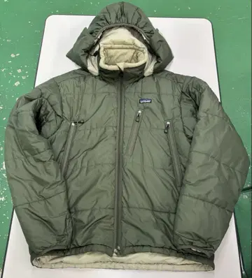 Patagonia 후드 부착 다운 자켓 올리브 그린