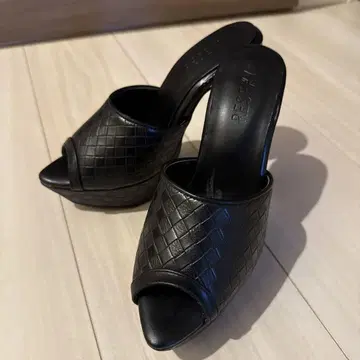 RESEXXY 블랙 샌들