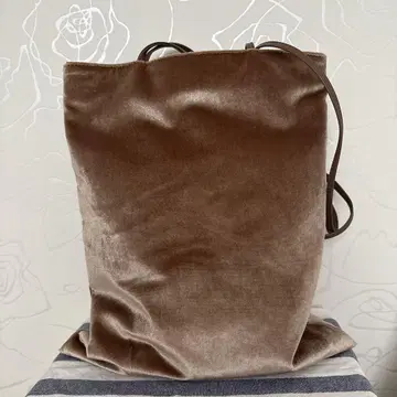브라운 벨벳 토트백