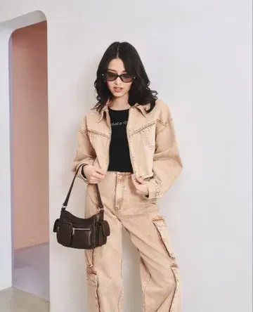 JUST A NOON 아웃 포켓 원 핸들 백