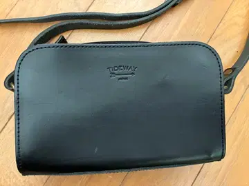 TIDEWAY 블랙 가죽 숄더백