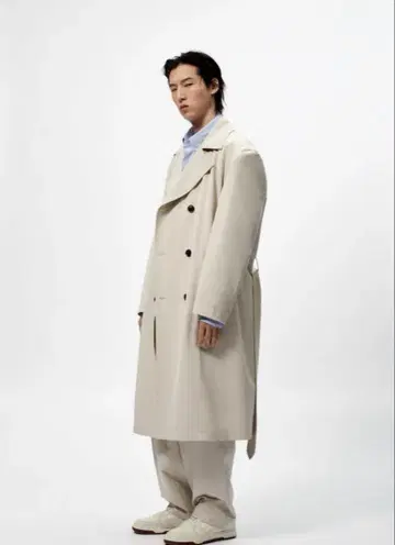 ZARA 크림색 더블 브레스트 트렌치코트