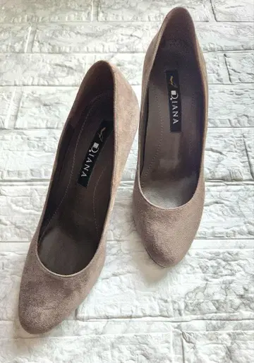 가격 인하 새상품급 DIANA 펌프스 스틸레토 힐 그레이지 스웨이드