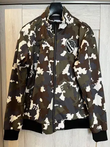 FILA 카모 패턴 본딩 자켓