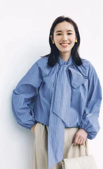 루니 LOUNIE 보타이 블라우스