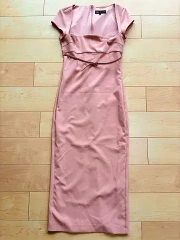 [ 새상품급 ] ZARA 핑크 맥시 드레스 슬리브 포함