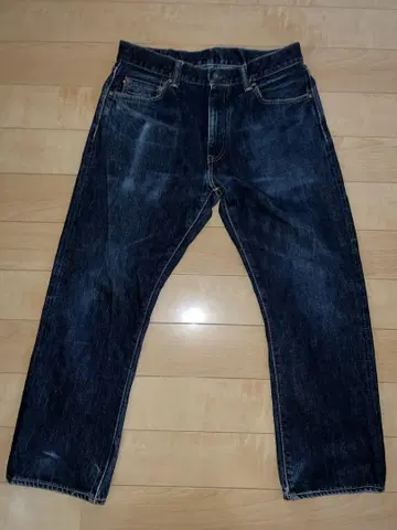 MOMOTARO JEANS 동단 라벨