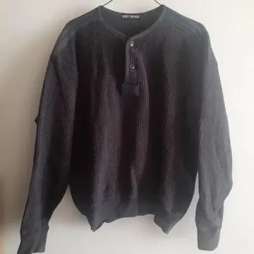 ISSEY MIYAKE 네이비 리브 스웨터