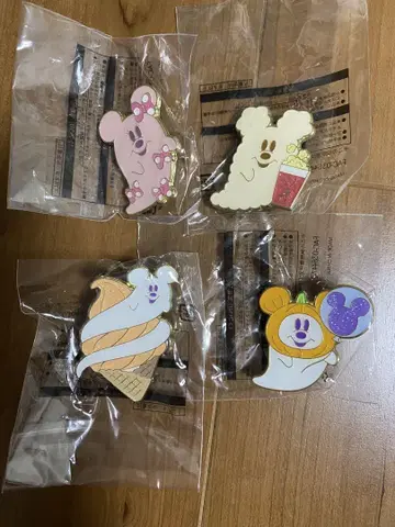 디즈니씨 할로윈 한정판 캐릭터 핀 배지 4종 세트