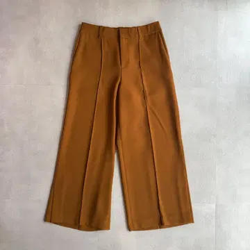 파시오네 밑단 슬릿 크롭 와이드 팬츠 38 새상품급