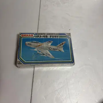 EMHAR FJ-4B FURY 1/72 프라모델 키트