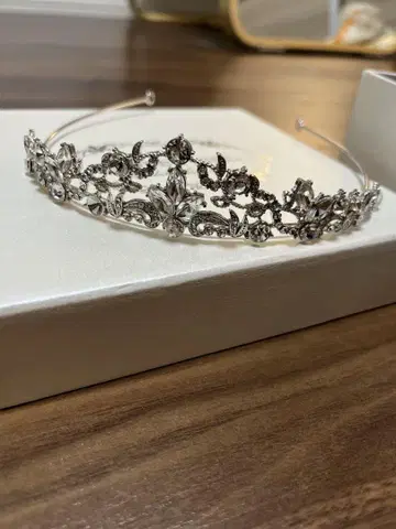 티아라