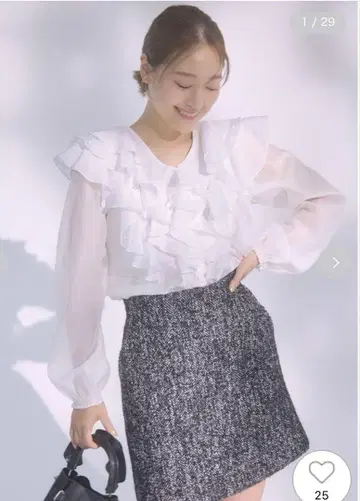 HANAE MORI x CELFORD 콜라보 펄 장식 프릴 블라우스