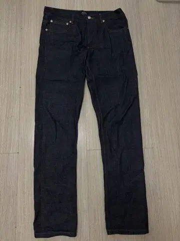 A.P.C. PETIT STANDARD 스트레이트 데님 30