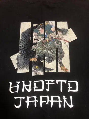 UNDEFEATED 일본 한정 판매 우키요에 무사시 긴팔 T셔츠 블랙 M