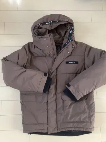 RVCA 후드 부착 다운 자켓 S 사이즈 브라운