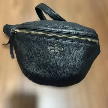 kate spade 블랙 패니 팩