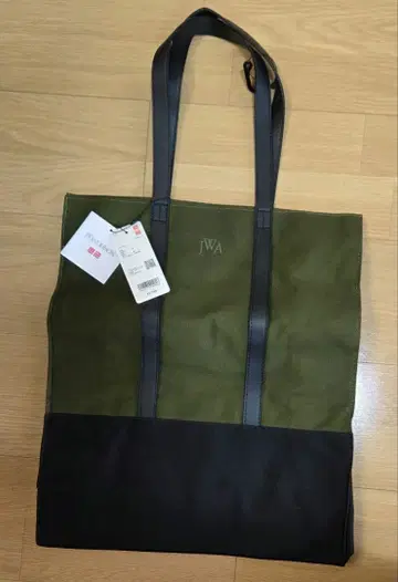UNIQLO JWANDERSON 유니클로 토트백 올리브