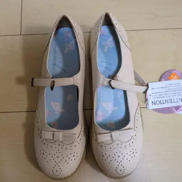 아오키 미사코 x 시마무라 x 산리오 펌프스 M사이즈