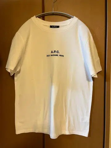 A.P.C. 로고 자수 화이트 티셔츠 XS