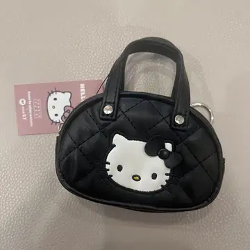 LOWRYSFARM 헬로키티 퀼팅 보스턴 참 블랙