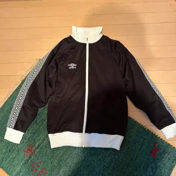 umbro 블랙 트랙 자켓