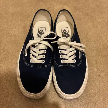 VANS Authentic