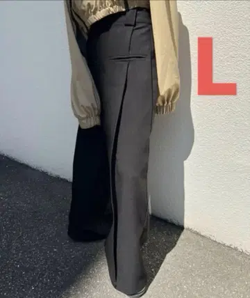 츄쿠라 와이드 플레어 볼륨 슬랙스