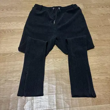 블랙 헤링본 조거 팬츠