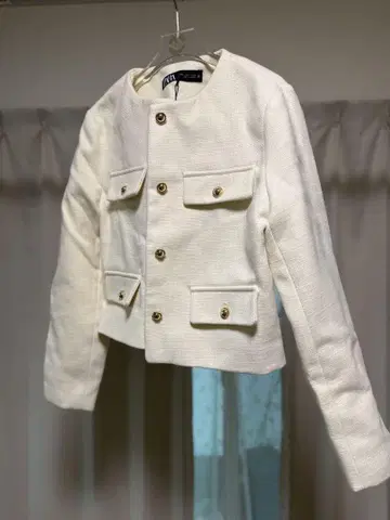 ZARA 화이트 노카라 숏 기장 자켓 M 사이즈
