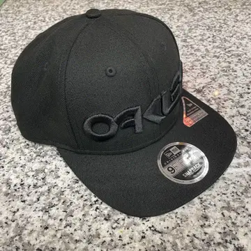 OAKLEY 9FIFTY 스냅백 캡 블랙