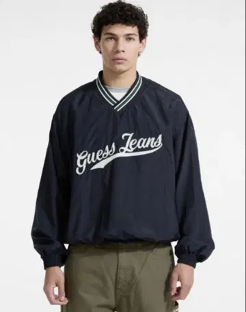 2025 AW 신상 GUESS JEANS 윈드브레이커 미사용 새상품 게스