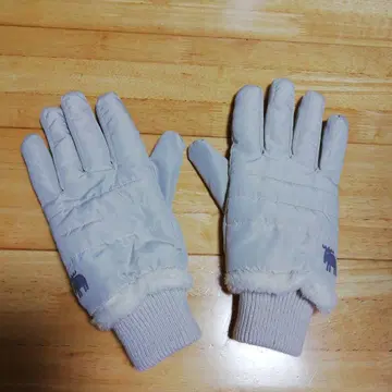 그레이 퍼 달린 장갑 모즈