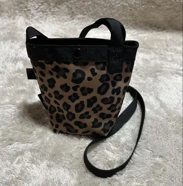 OUTDOOR PRODUCTS 레오파드 무늬 숄더백 미니백