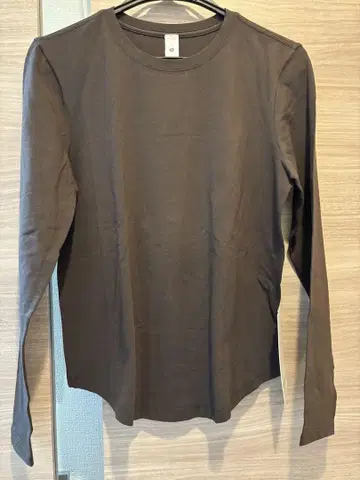 [ 새상품 미사용 ] lululemon 롱T 브라운 사이즈 4