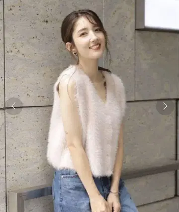 Apuweiser riche 샤기 V넥 니트 베스트