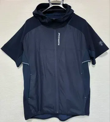 데상트 PROMADE 후드 부착 숏 슬리브 후드티