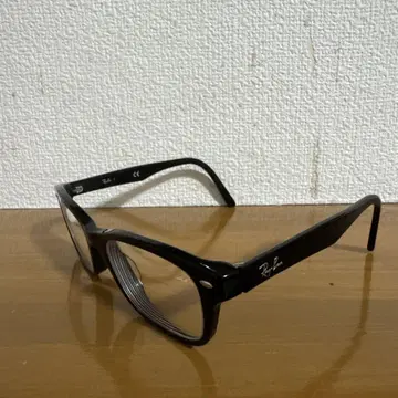 Ray-Ban 블랙 스퀘어 안경 케이스 포함