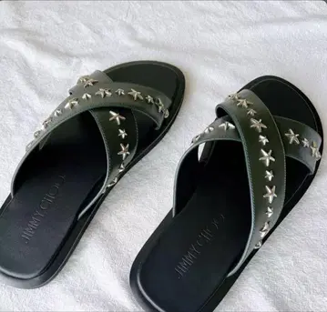 JIMMY CHOO 다크 그린 샌들