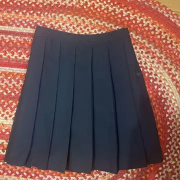 adidas 네이비 컬러 플리츠 스커트