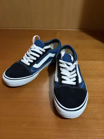 Vans 네이비 화이트 스니커즈