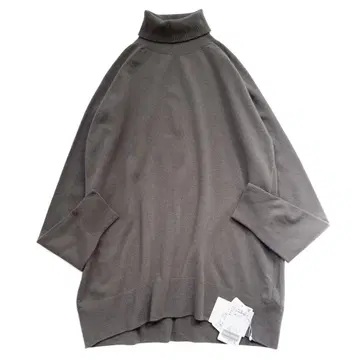 택 포함 새상품 22AW 두지엠 클라세 CAPRI 터틀넥 그레이지